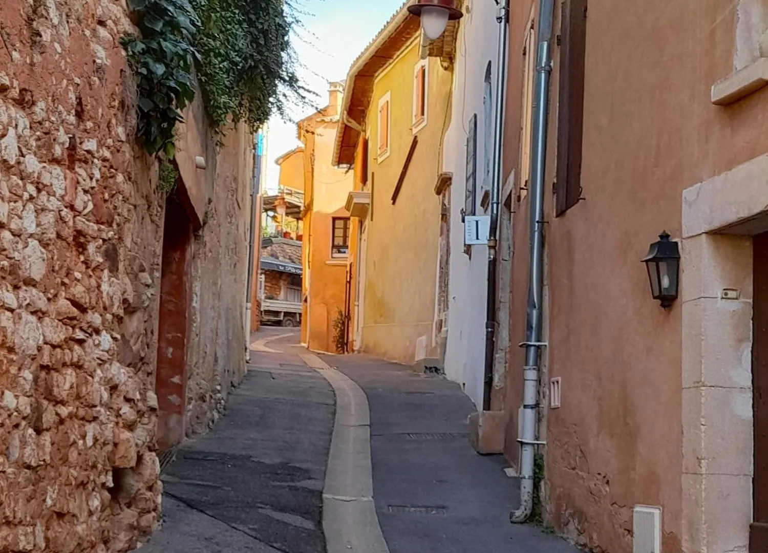 La Cachette Centre Village Roussillon en Isere Tatil Evi