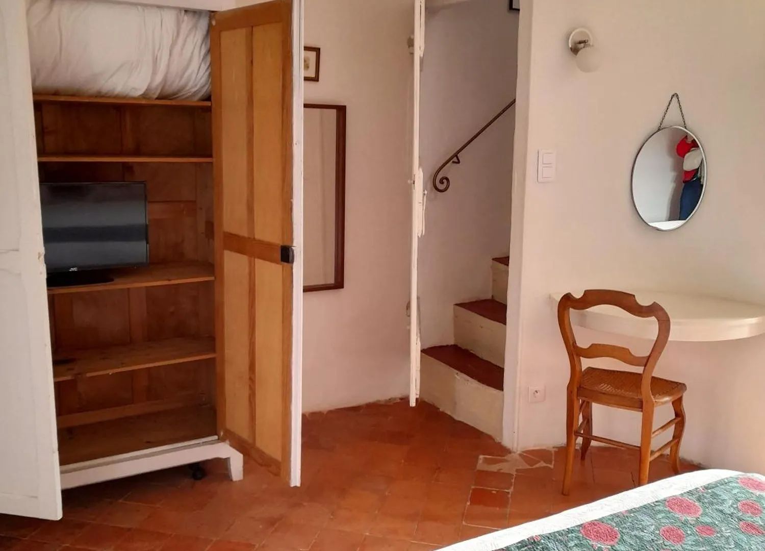 La Cachette Centre Village Roussillon en Isere 0*,
